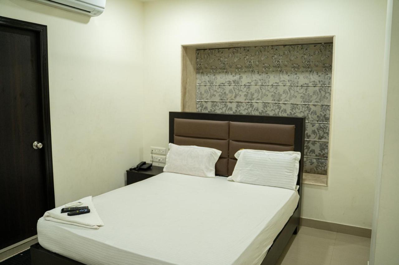 Nk7 Guest House 콜카타 외부 사진