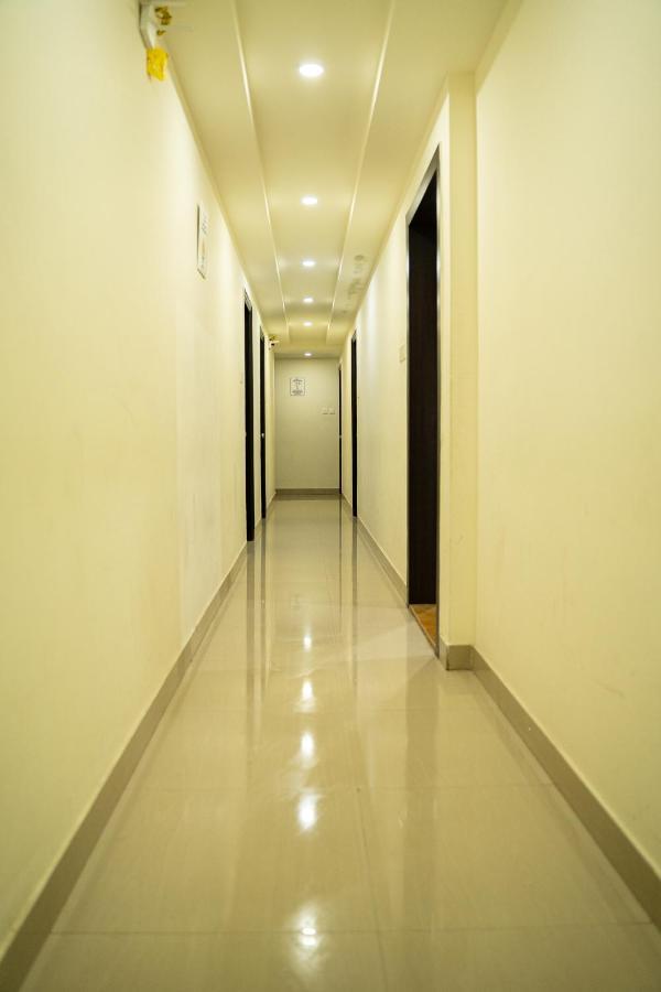 Nk7 Guest House 콜카타 외부 사진