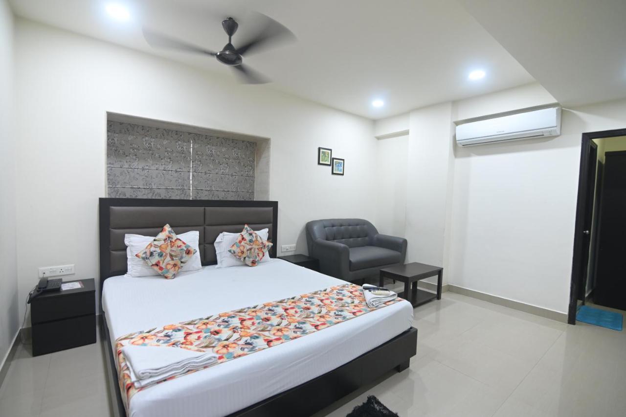 Nk7 Guest House 콜카타 외부 사진